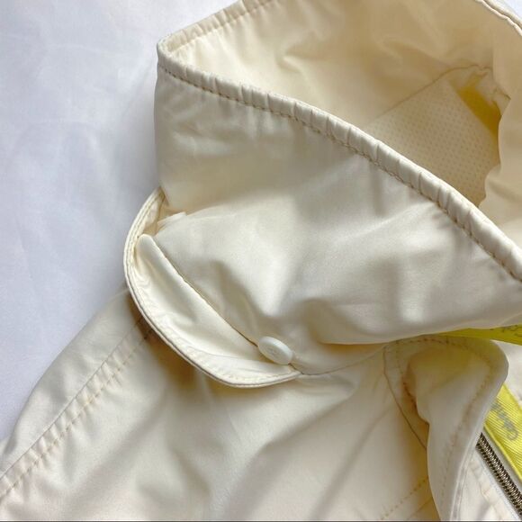 Calvin Klein Off White Anorak Packable Jacket Size Medium - Picture 6 of 16